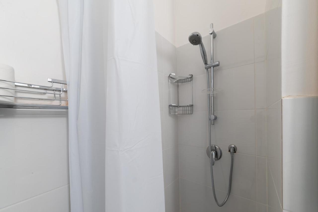 Appartamento Maddalena Alto - Affitti Brevi Italia Генуа Екстериор снимка